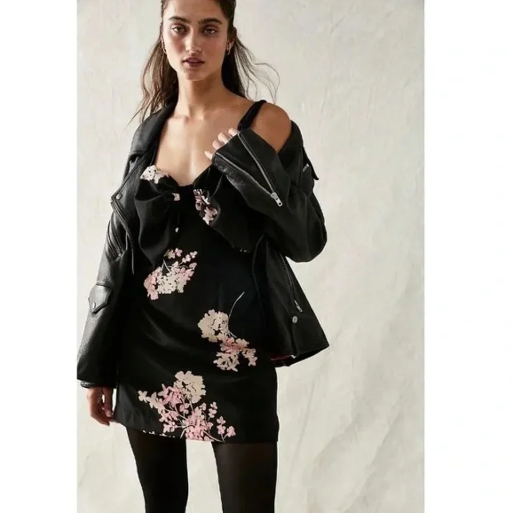NEW Free People Tie A Bow Mini Dress Black Combo Floral Velvet Smocked